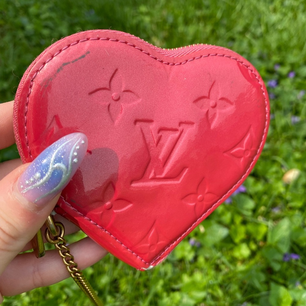 Louis Vuitton heart coin purse - Picture 6 of 16